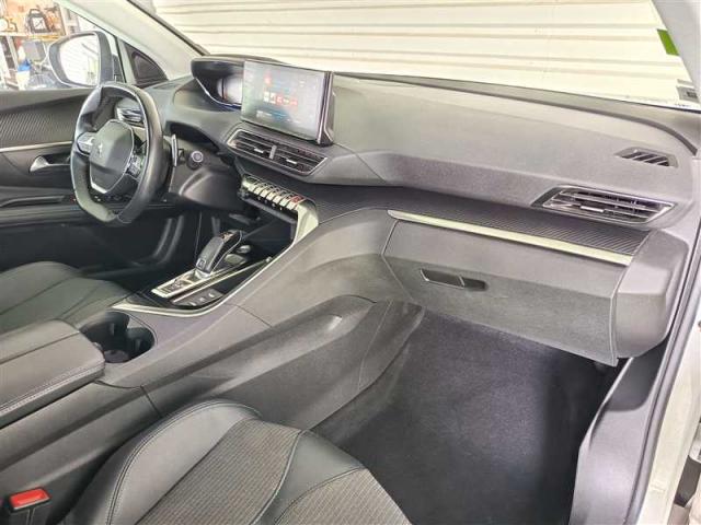 Peugeot 5008 image 8