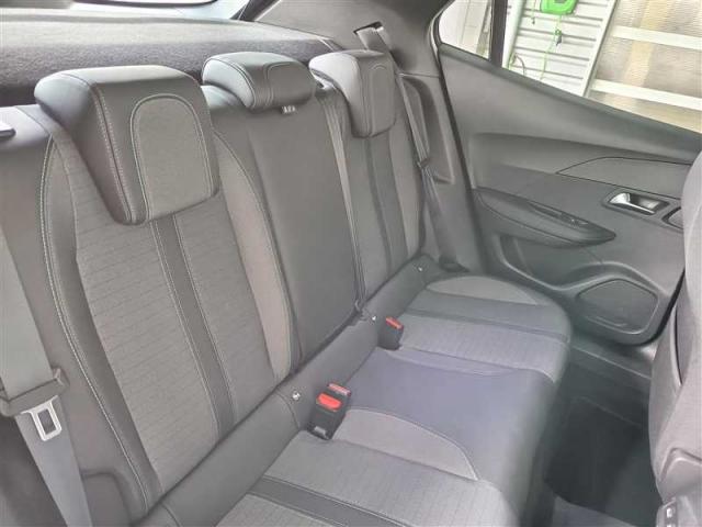 Peugeot 2008 image 9