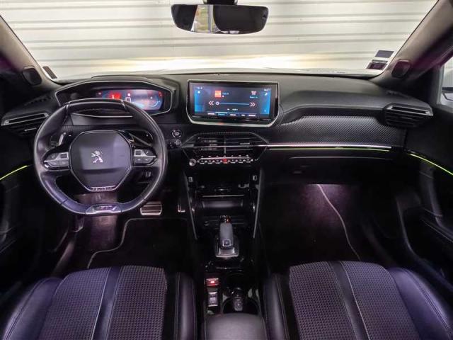 Peugeot 2008 image 2