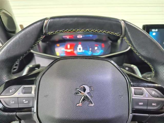 Peugeot 2008 image 3
