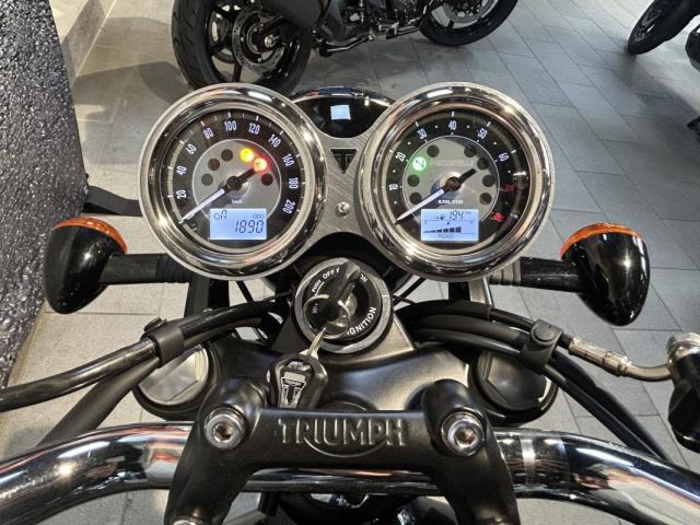 Triumph Bonneville T100 A2 T 100 Bonneville image 2