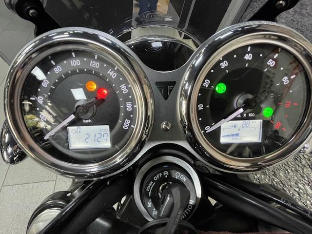 Bonneville T120 image 2