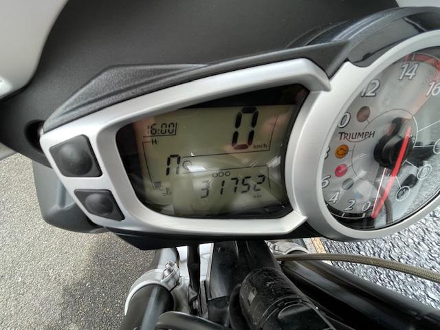 Triumph Street Triple R image 1