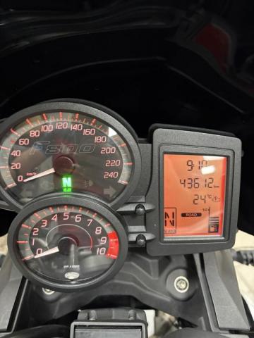 F 800 R image 1