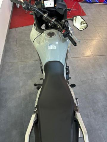 Honda Transalp 750 Full image 4