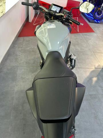 Honda Cb 650 R A2 image 1