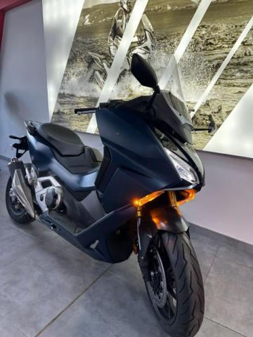 Honda Forza 750 image 4