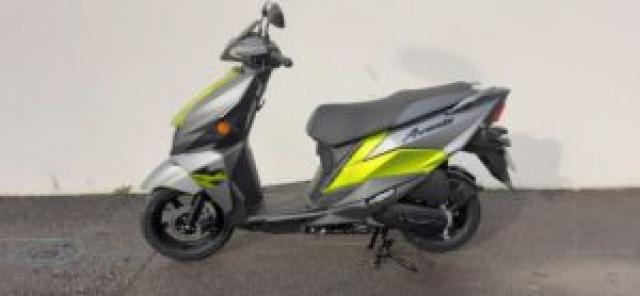 Avenis 125 image 2