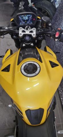 Triumph Street Triple Rs 765 image 3