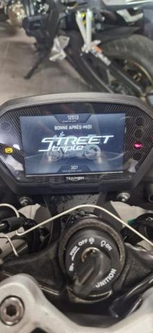 Triumph Street Triple Rs 765 image 2