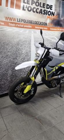 701 Supermoto image 8