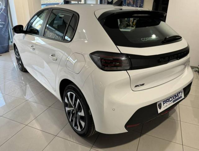 Peugeot 208 image 2
