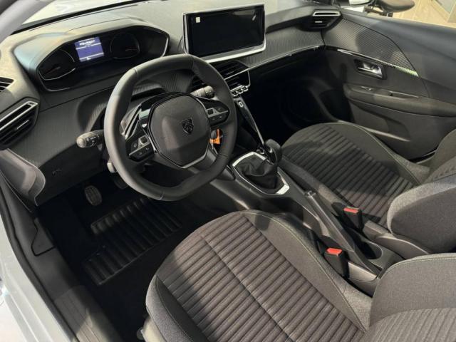 Peugeot 208 image 3