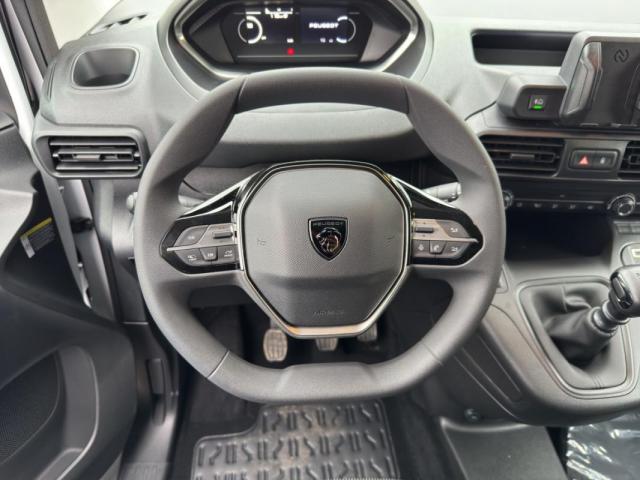 Peugeot Partner image 1