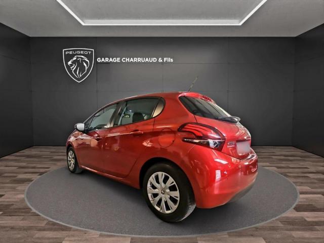 Peugeot 208 image 5