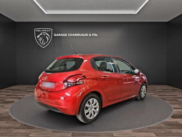 Peugeot 208 image 8