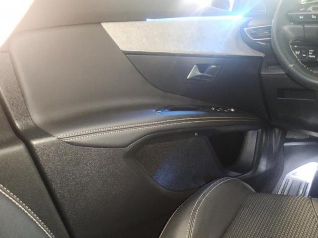 Peugeot 3008 image 2