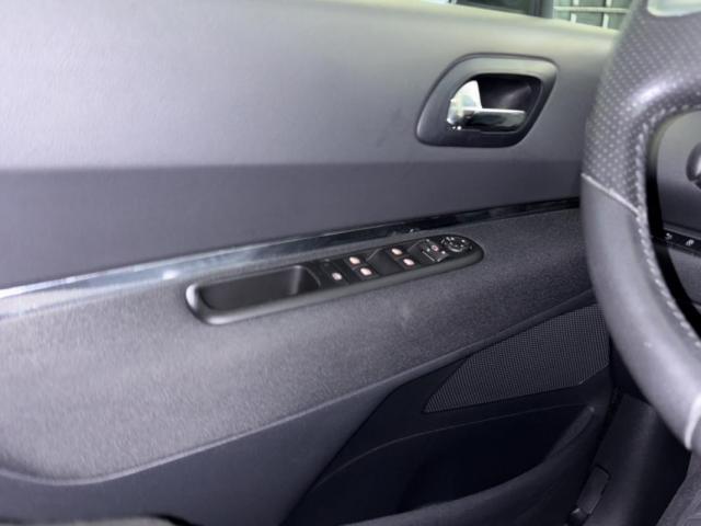 Peugeot 5008 image 1