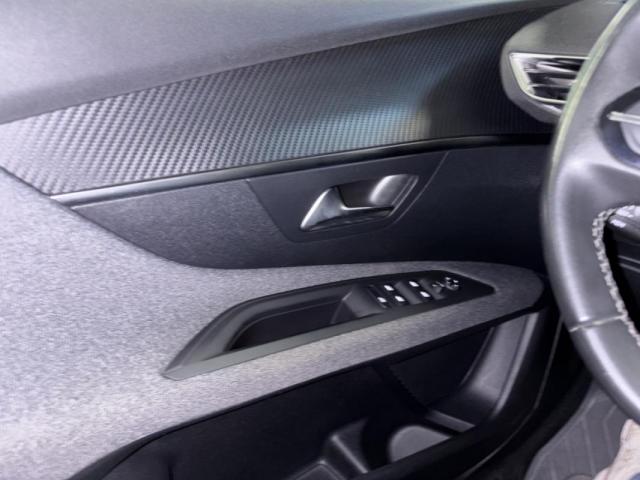 Peugeot 3008 image 7