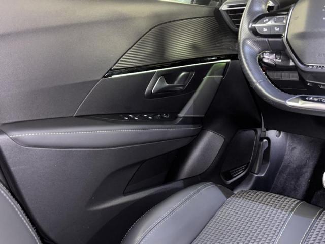 Peugeot 208 image 4
