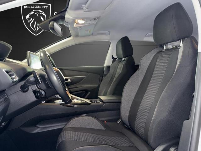 Peugeot 3008 image 2