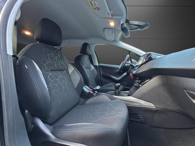 Peugeot 2008 image 7