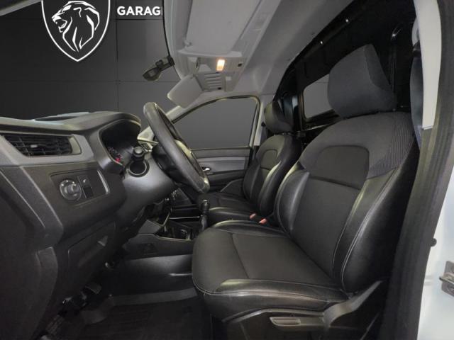 Renault Express image 2