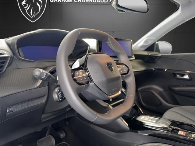 Peugeot 208 image 8