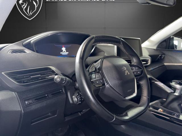 Peugeot 3008 image 2
