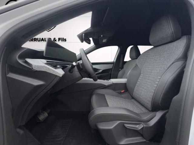 Peugeot 5008 image 2