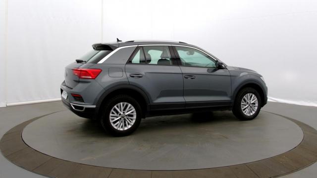 Volkswagen T-Roc image 3