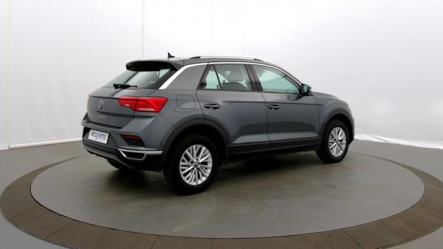 Volkswagen T-Roc image 8