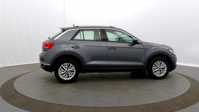Volkswagen T-Roc image 4