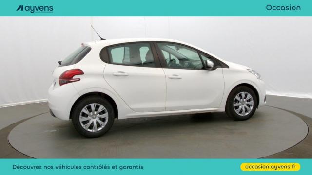 Peugeot 208 image 9
