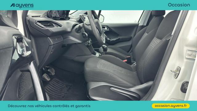 Peugeot 208 image 1