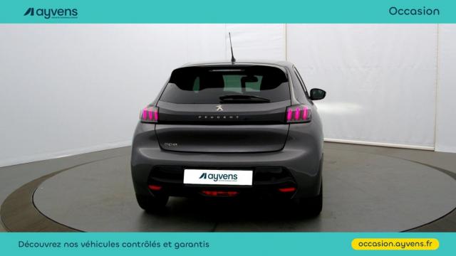 Peugeot 208 image 8