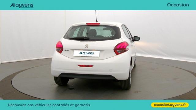 Peugeot 208 image 5