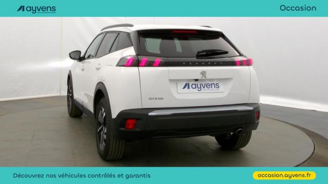 Peugeot 2008 image 8