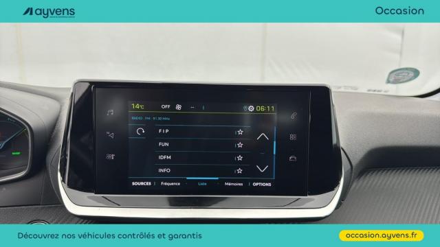 Peugeot E-208 image 1