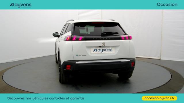 Peugeot 2008 image 8