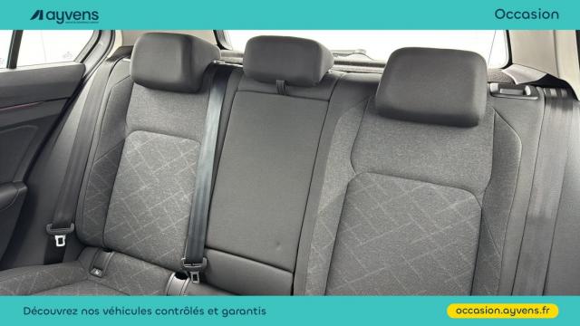 Volkswagen Golf image 9