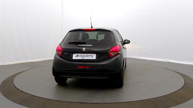 Peugeot 208 image 1