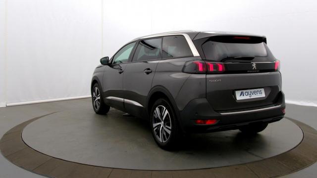 Peugeot 5008 image 1