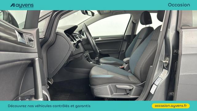 Volkswagen Golf image 8