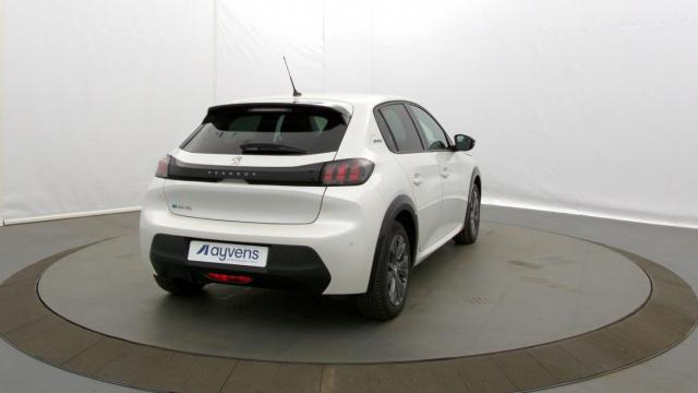 Peugeot E-208 image 7