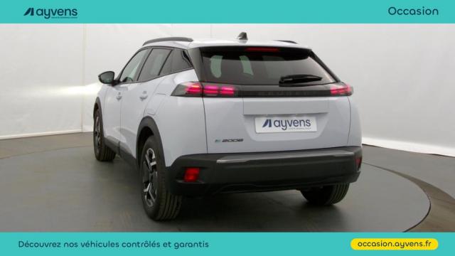 Peugeot 2008 image 8