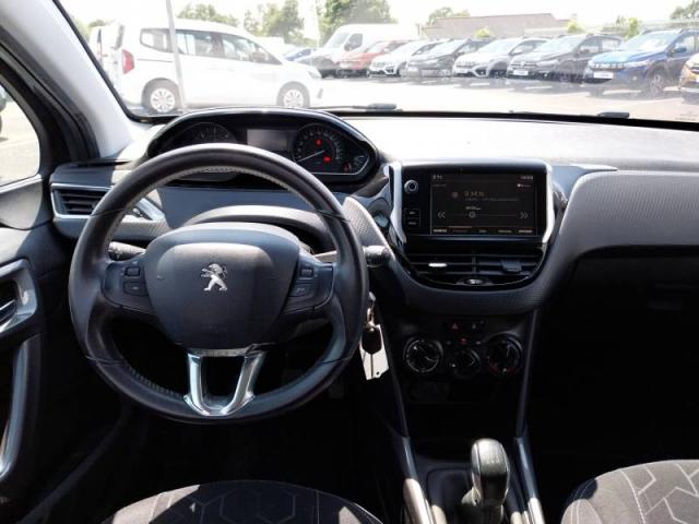 Peugeot 2008 image 6