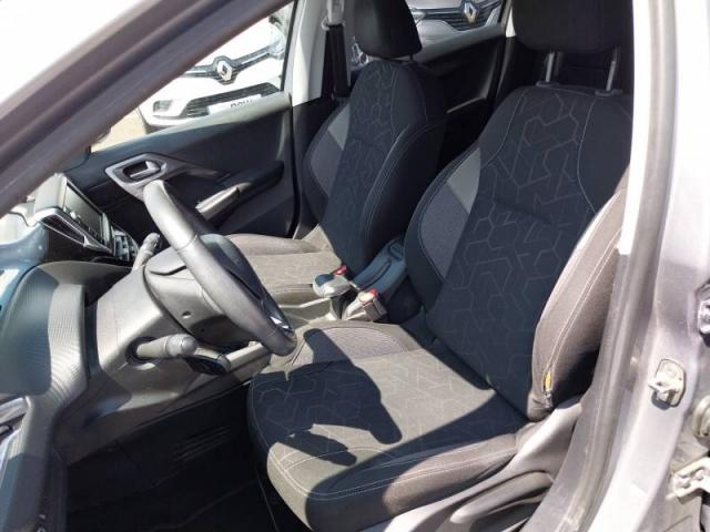 Peugeot 2008 image 3