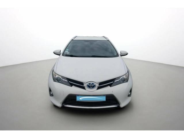 Toyota Auris image 8