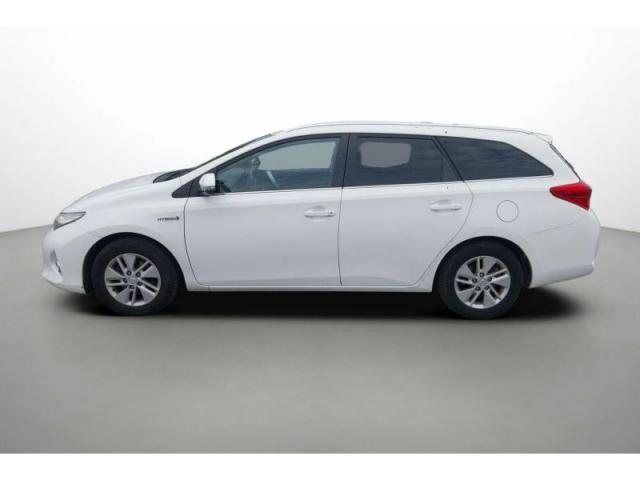Toyota Auris image 6